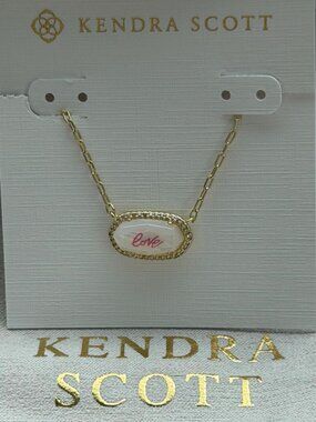 Kendra Scott necklace